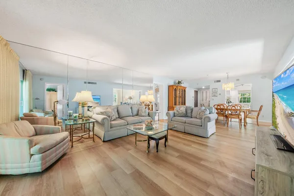 $525,000 | 1262 Sugar Sands Boulevard, Unit 126, Singer Island, FL 33404