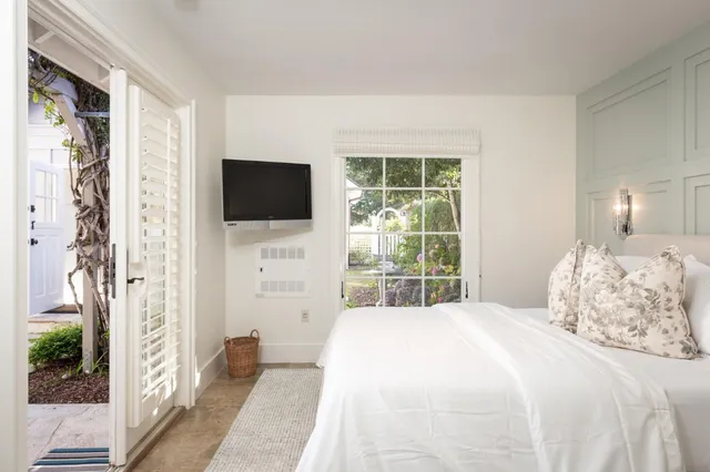 $4,950,000 | 26334 River Park Place, Carmel, CA 93923