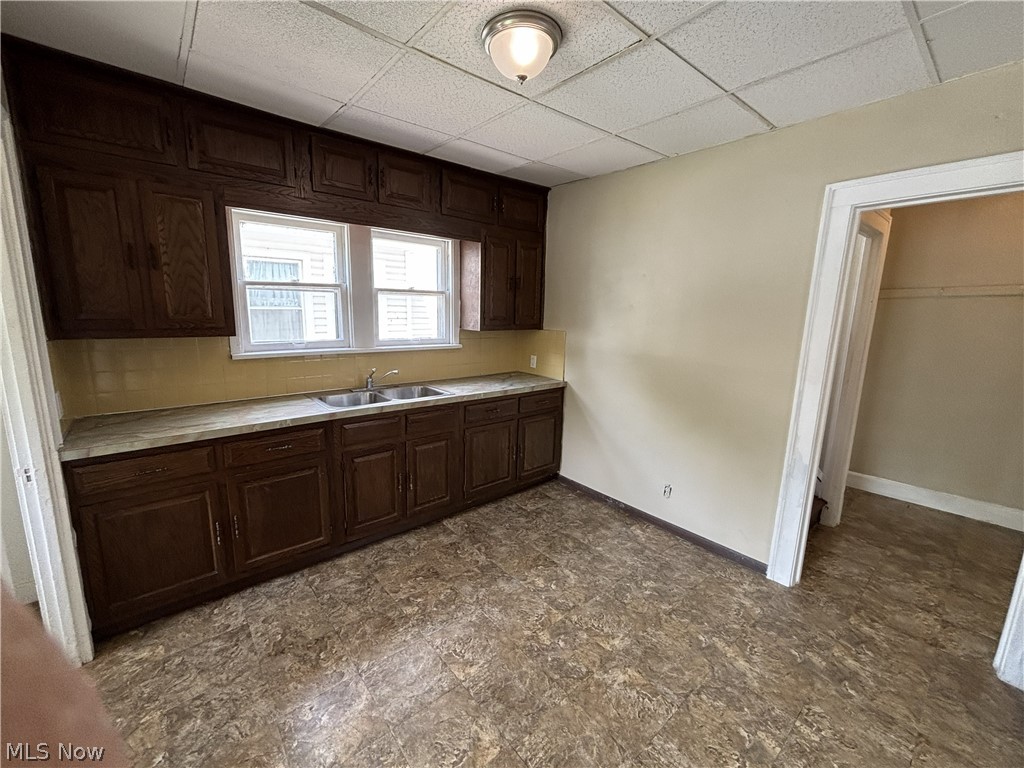 18214 Windward Road Cleveland, OH 44119 - Photo 15 of 26 Gallery Image 15