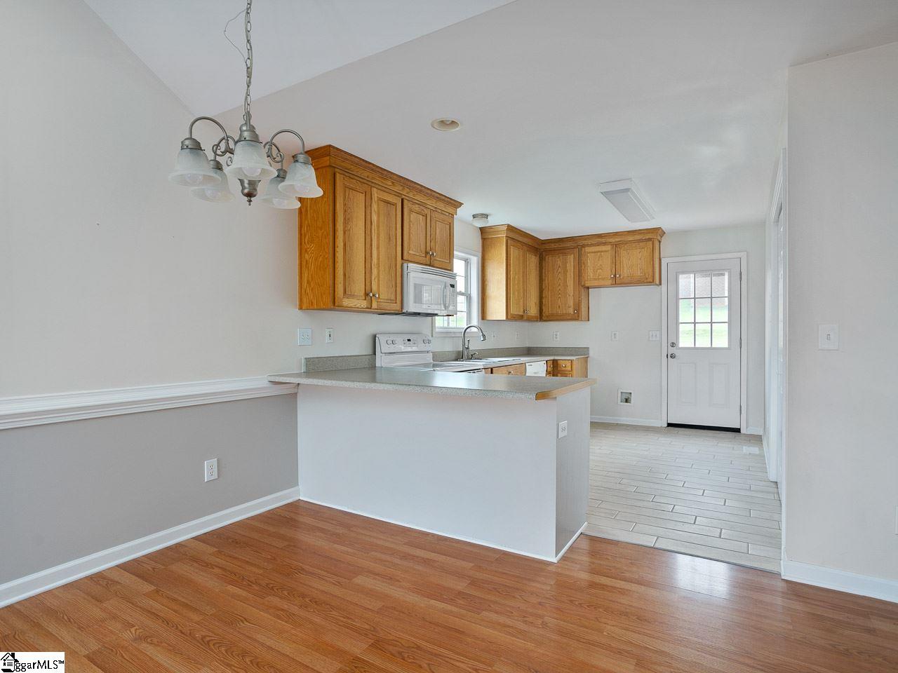 266 West Clark Road Inman, SC 29349 - Photo 8 of 21