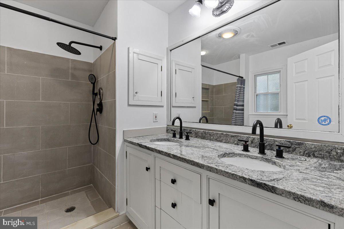 1100 Plum Point Road Huntingtown, MD 20639 - Photo 17 of 52 MASTER BATH