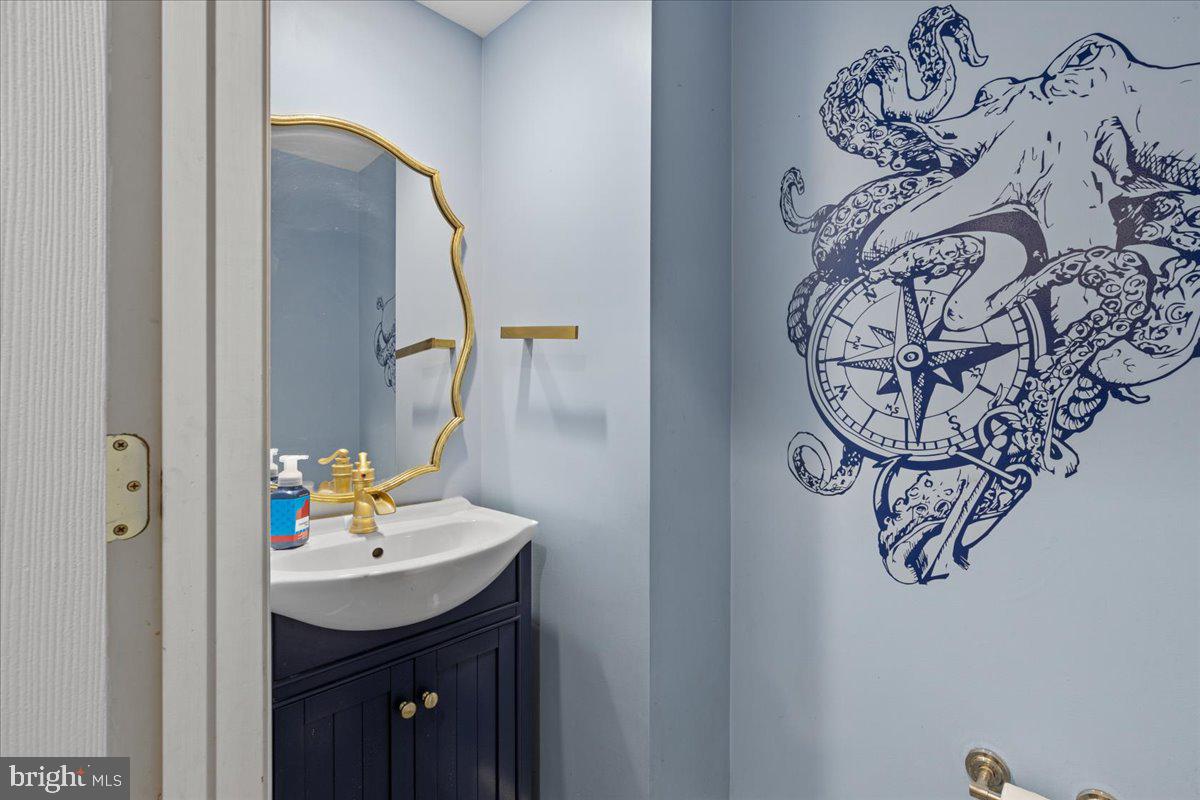 1100 Plum Point Road Huntingtown, MD 20639 - Photo 19 of 52 POWDER ROOM