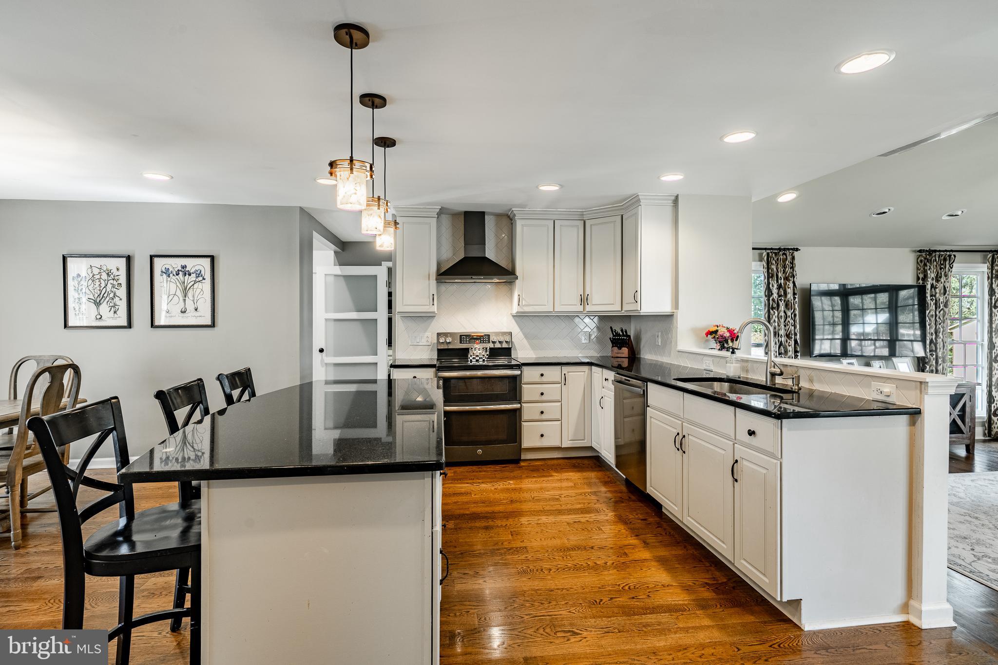 207 Maplewood Road West Chester, PA 19382 - Photo 5 of 58 Gallery Image 5