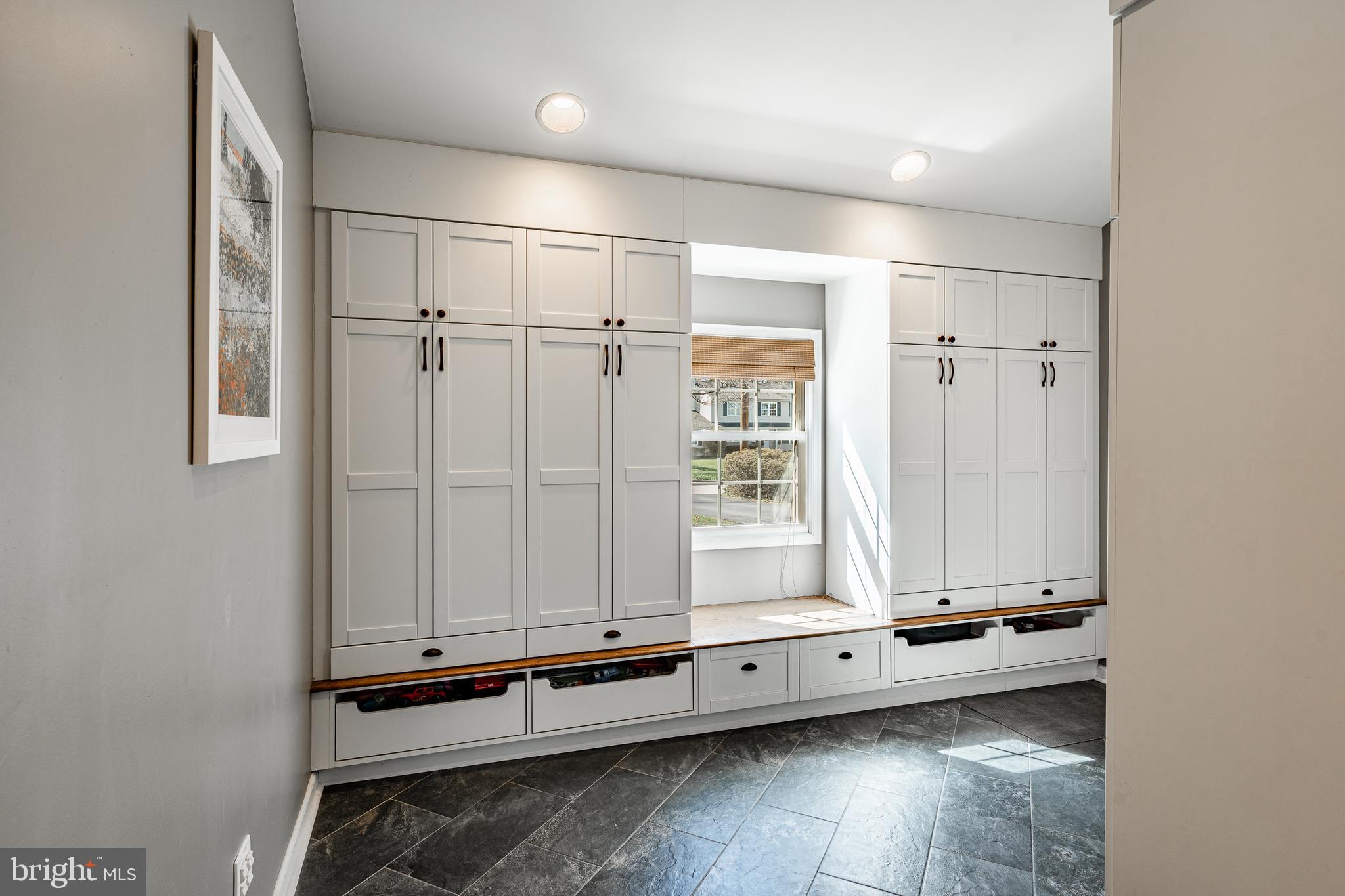 207 Maplewood Road West Chester, PA 19382 - Photo 8 of 58 Gallery Image 8