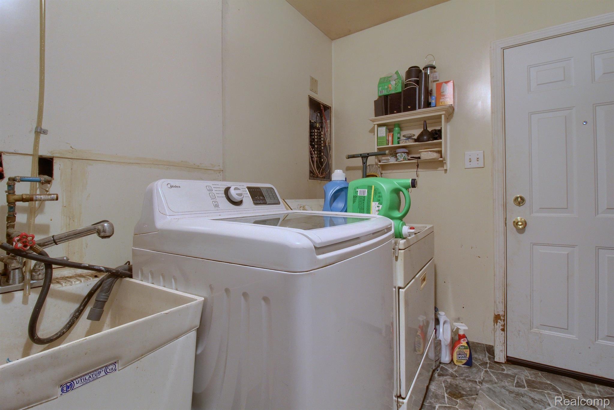 25306 Pennsylvania Road Taylor, MI 48180 - Photo 11 of 21 Gallery Image 11