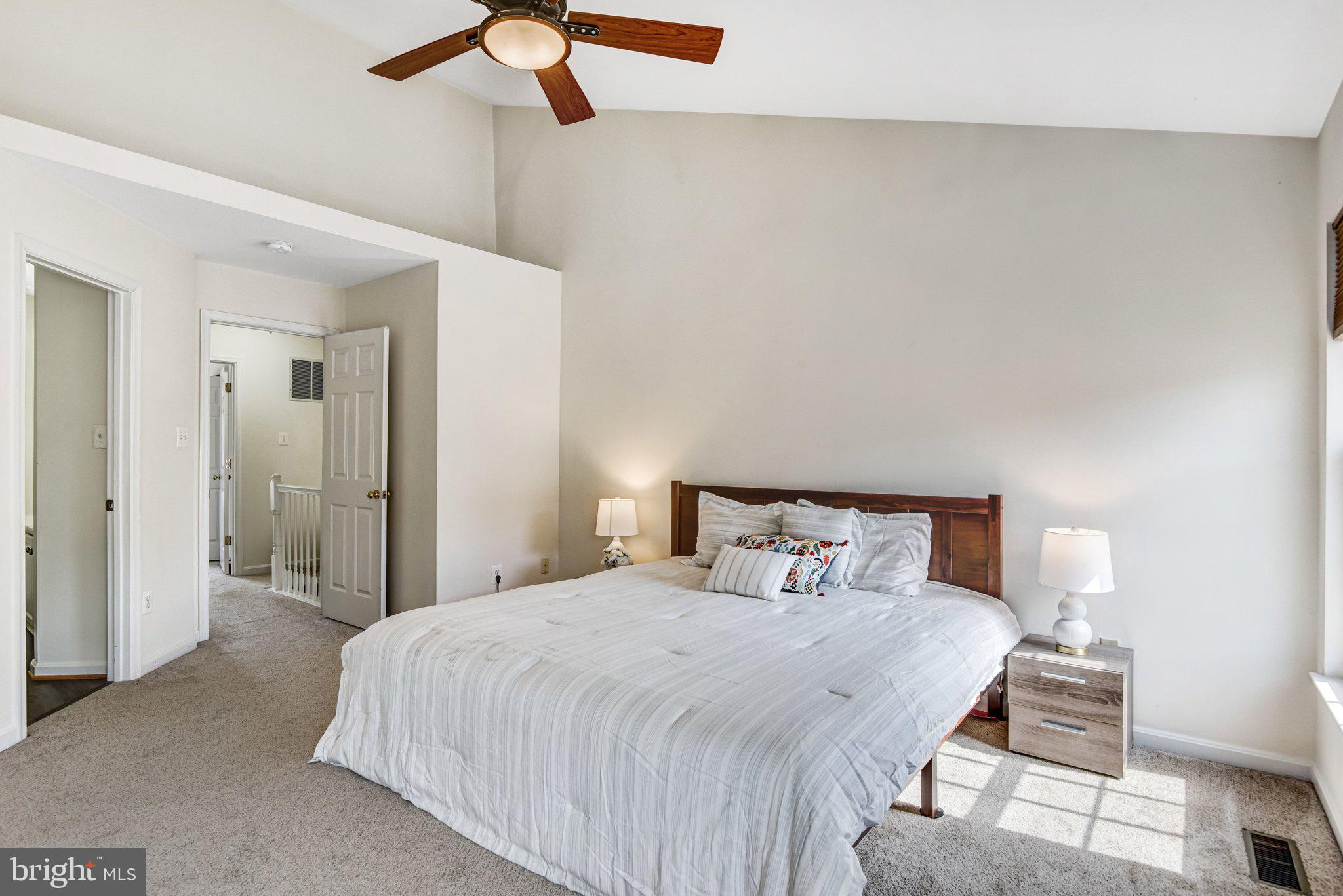 42847 Pilgrim Square Chantilly, VA 20152 - Photo 27 of 34 Bright and airy bedroom retreat.