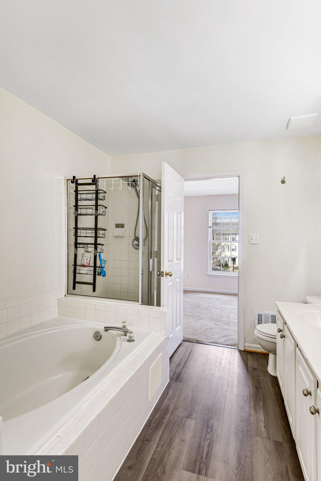 42847 Pilgrim Square Chantilly, VA 20152 - Photo 29 of 34 Serene bathroom retreat awaits you.