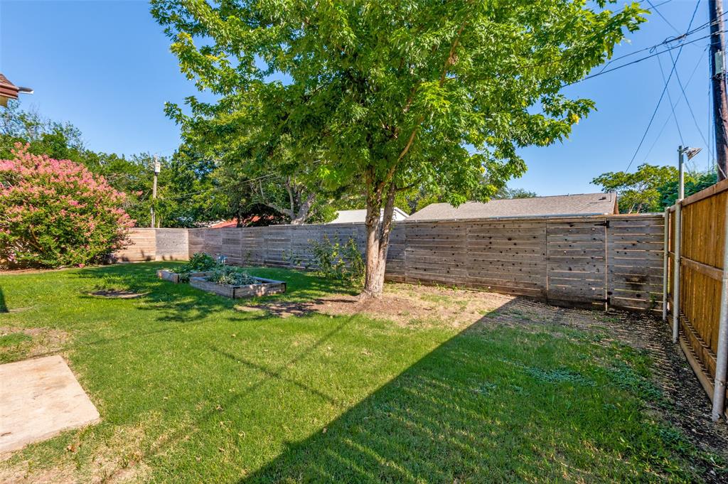 1209 Ridgeway Drive Richardson, TX 75080 - Photo 30 of 33 a view of yard with green space