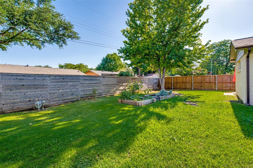 1209 Ridgeway Drive Richardson, TX 75080 - Photo 32 of 33 a view of an outdoor space and yard