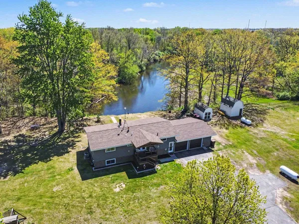 $325,000 | 4381 West Pine River Road, St. Louis, MI 48880