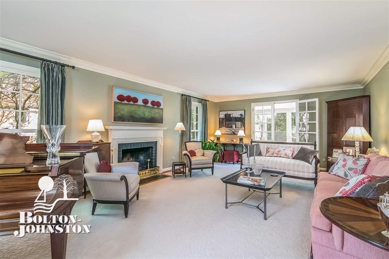 110 Touraine Road Grosse Pointe Farms, MI 48236 - Photo 9 of 68