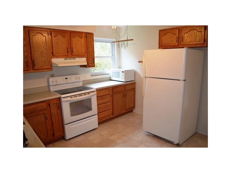 343 Beadling Rd. Mt. Lebanon, PA 15228 - Photo 3 of 15 Kitchen.