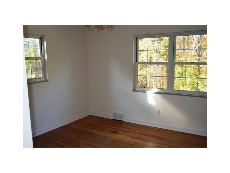 343 Beadling Rd. Mt. Lebanon, PA 15228 - Photo 5 of 15 Dining Room.