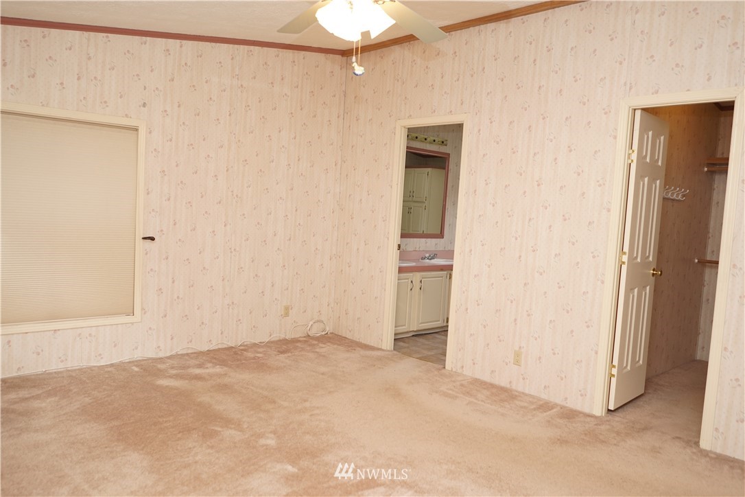 8405 Rainier Road Southeast Olympia, WA 98513 - Photo 13 of 24 Gallery Image 13