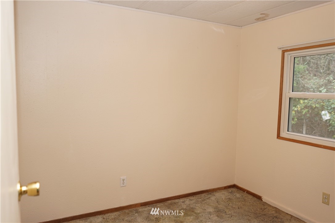 8405 Rainier Road Southeast Olympia, WA 98513 - Photo 20 of 24 Gallery Image 20