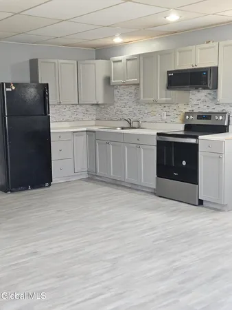 $1,100 | 38 Main Street, Unit 2, Coeymans, NY 12045