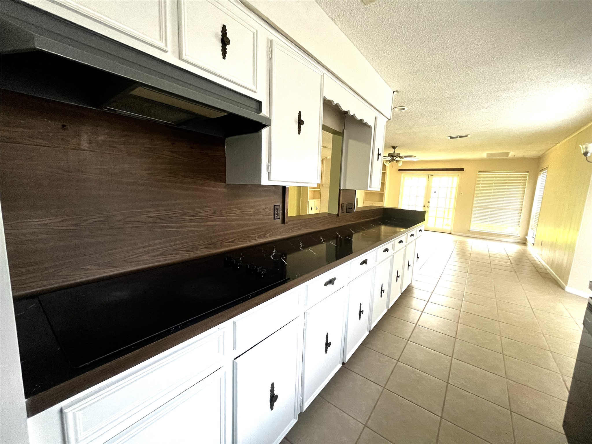 731 Seafoam Road Houston, TX 77062 - Photo 7 of 16