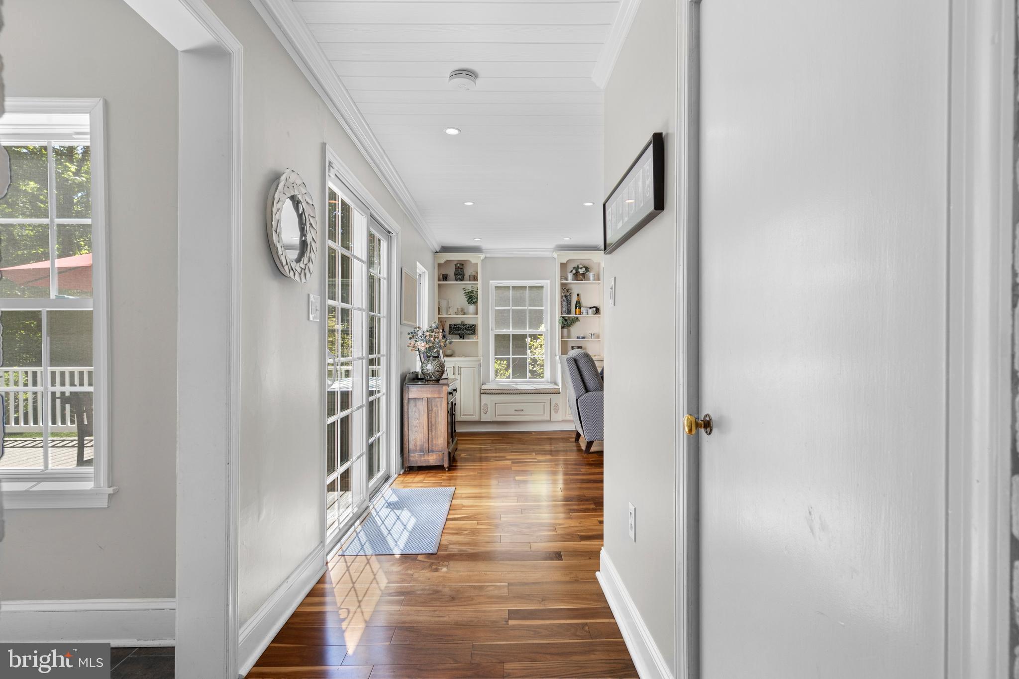 290 Wentworth Road Wayne, PA 19087 - Photo 20 of 57 Hallway to the family room