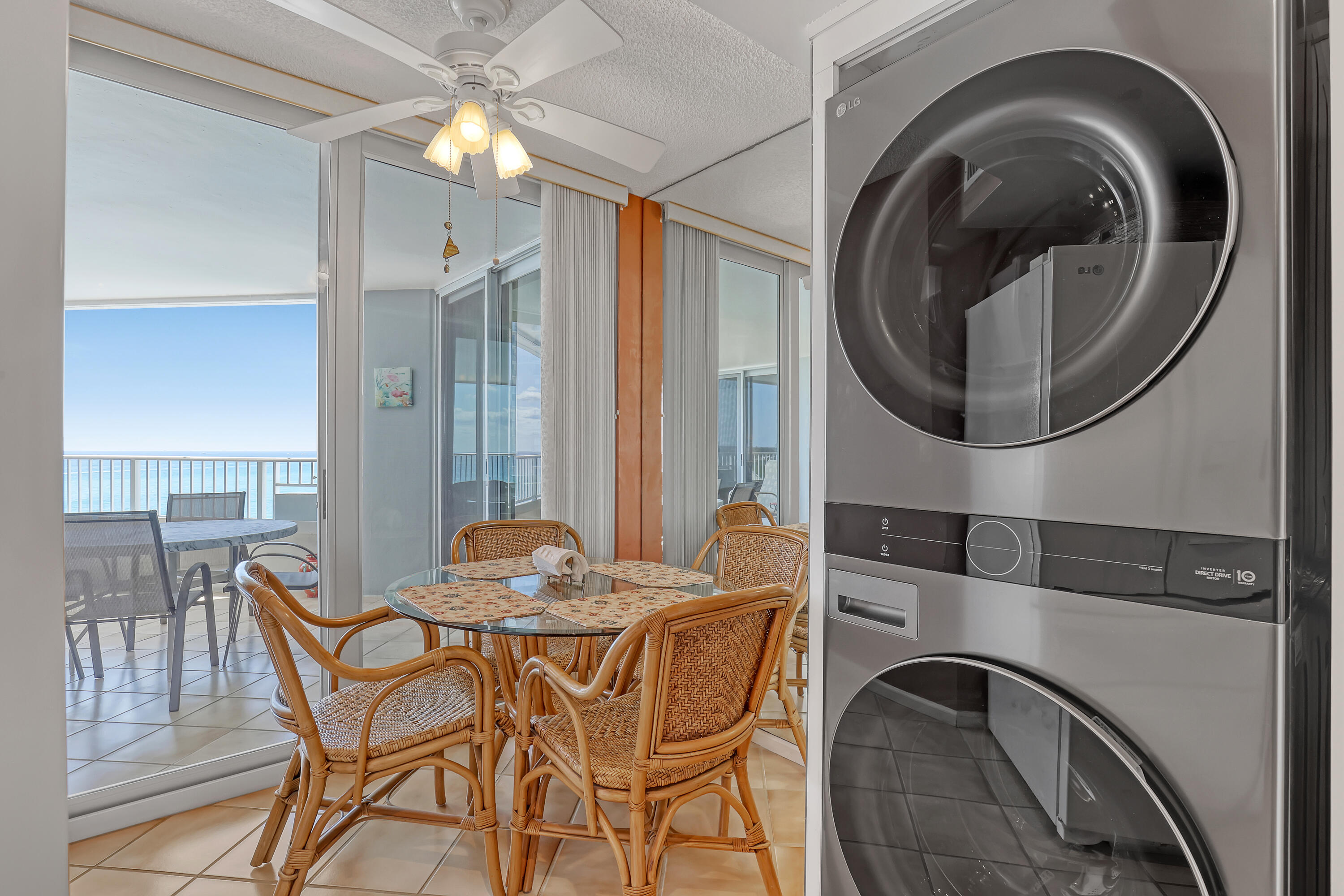 5200 North Ocean Drive, Unit 904 Singer Island, FL 33404 - Photo 16 of 60 Kitchen