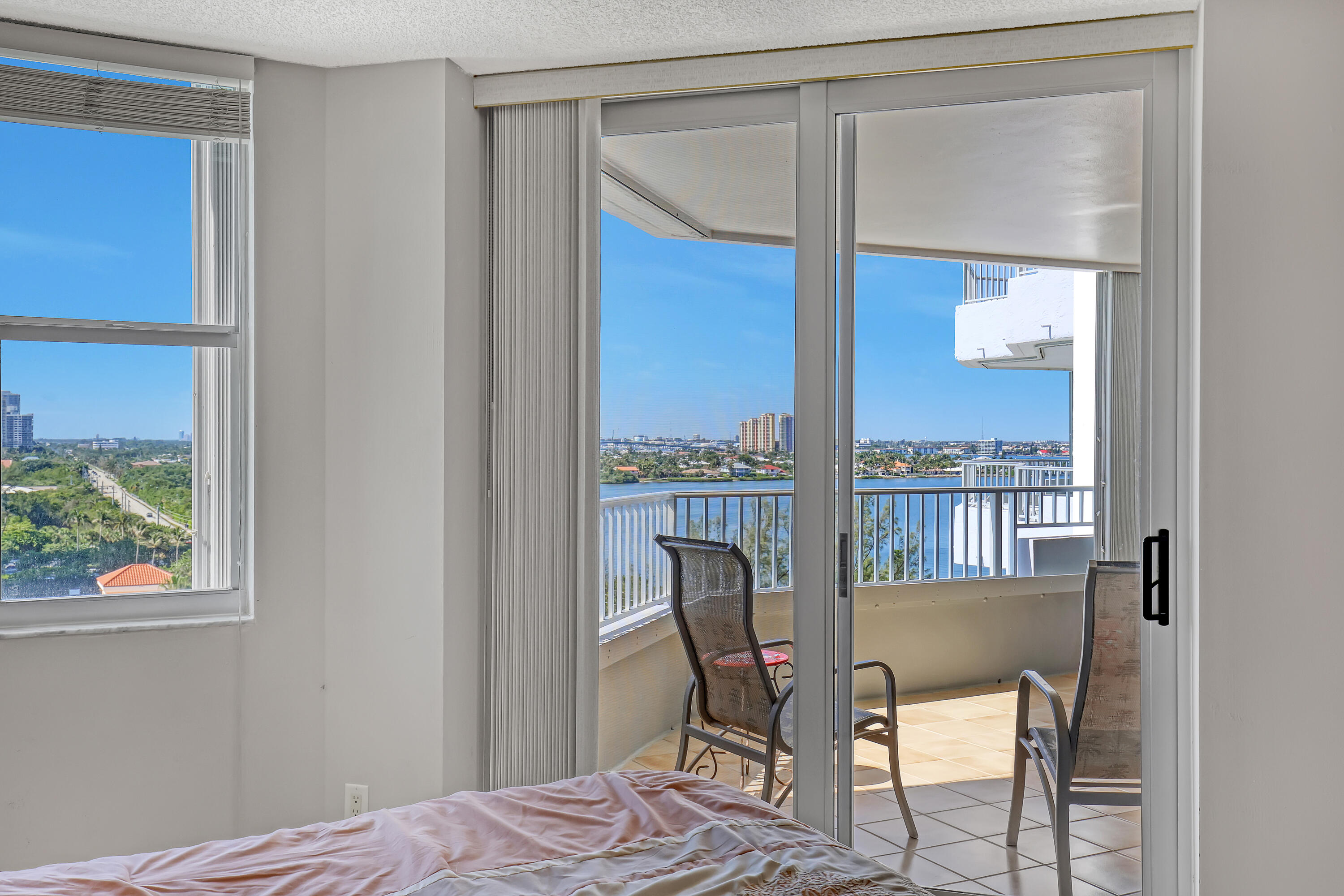 5200 North Ocean Drive, Unit 904 Singer Island, FL 33404 - Photo 28 of 60 5200 N Ocean Drive 904 (30)