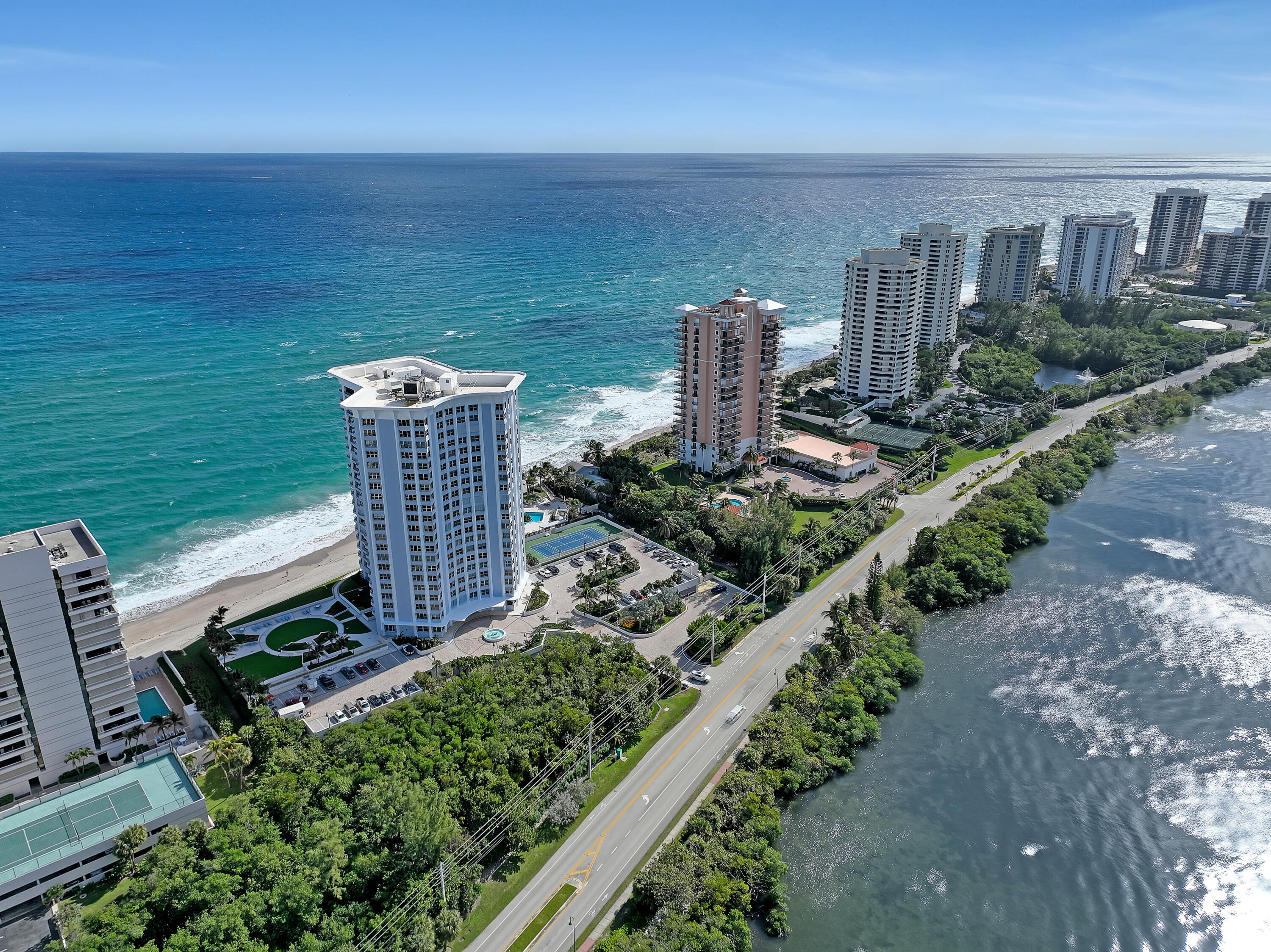 5200 North Ocean Drive, Unit 904 Singer Island, FL 33404 - Photo 38 of 60 Corniche (3)