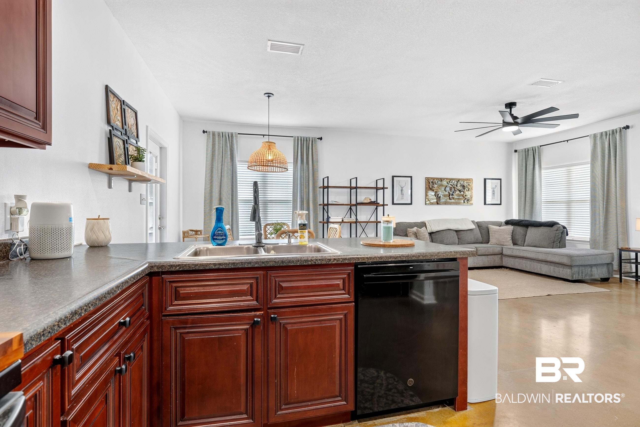 17419 Lewis Smith Drive Foley, AL 36535 - Photo 17 of 38 Kitchen