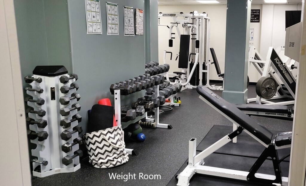 40 North Interstate Highway 35, Unit 4A4 Austin, TX 78701 - Photo 37 of 40 a view of a room with gym equipment
