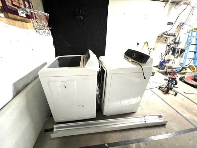 69225 Section Street Edwardsburg, MI 49112 - Photo 12 of 13 washer & Dryer