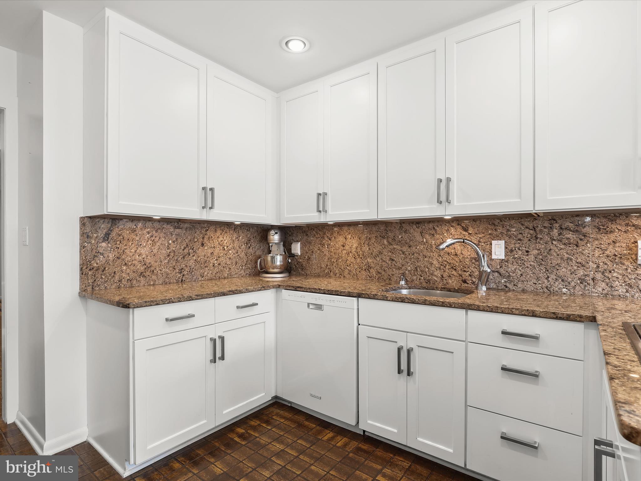 2009 Jolly Road Baltimore, MD 21209 - Photo 15 of 53 Kitchen
