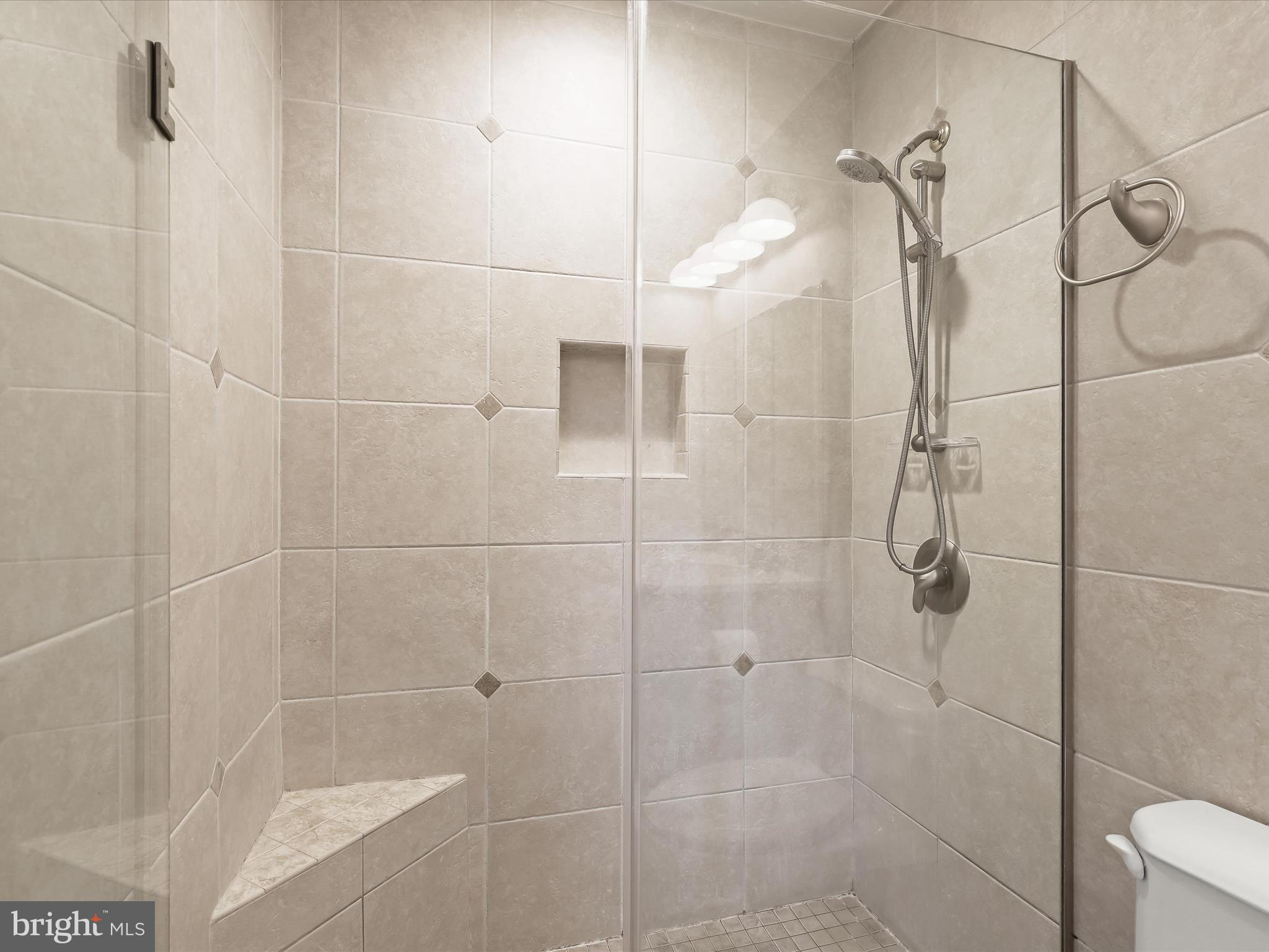 2009 Jolly Road Baltimore, MD 21209 - Photo 24 of 53 Primary Ensuite Bathroom