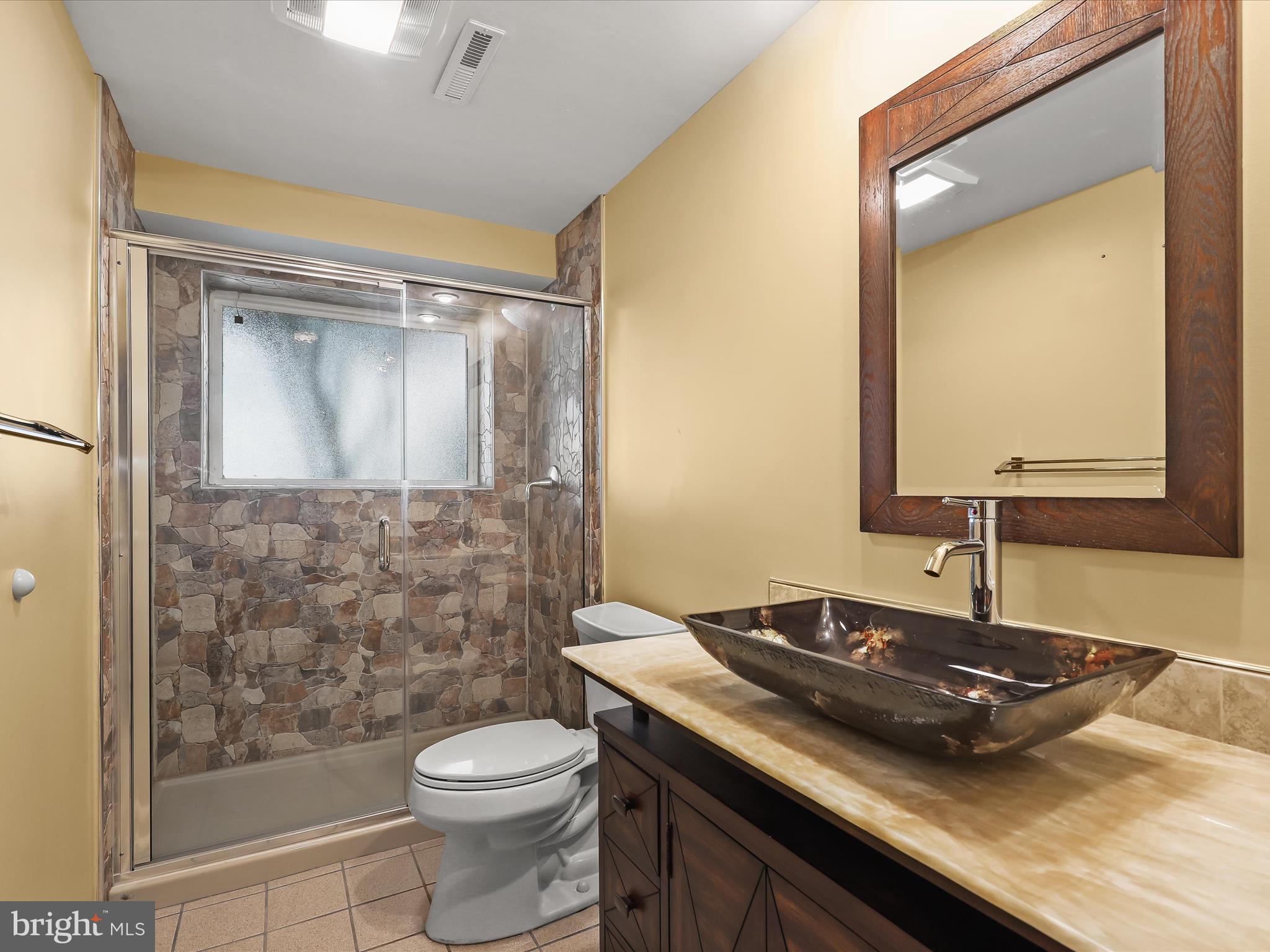 2009 Jolly Road Baltimore, MD 21209 - Photo 36 of 53 Third Full Bathroom