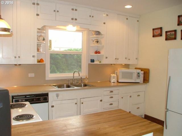 11495 Southeast Revenue Road Boring, OR 97009 - Photo 8 of 16