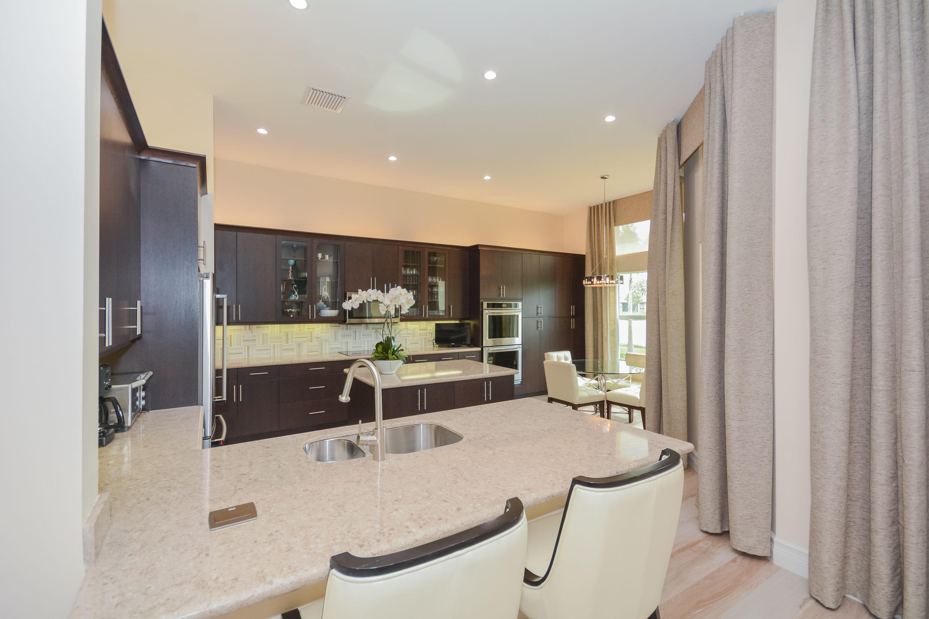 8290 Razorback Court Boynton Beach, FL 33473 - Photo 16 of 67 Snack Bar