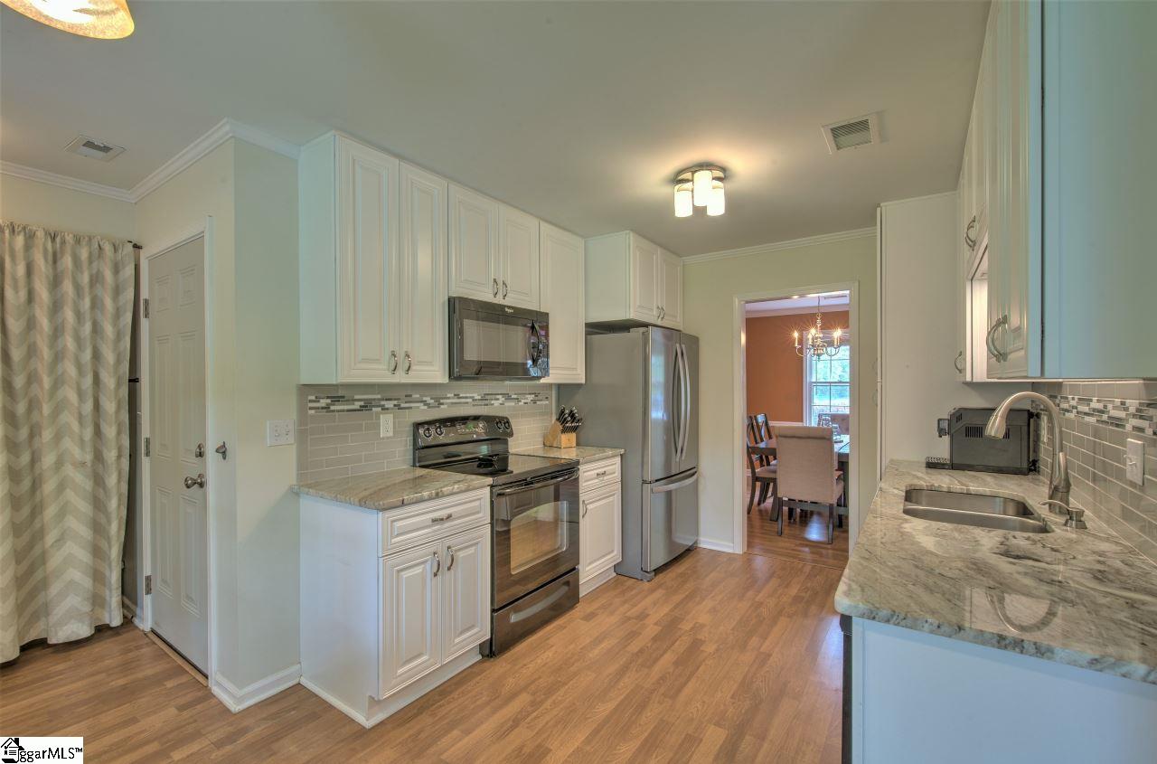 11 Eagle Ridge Lane Greenville, SC 29615 - Photo 11 of 33 Gallery Image 11