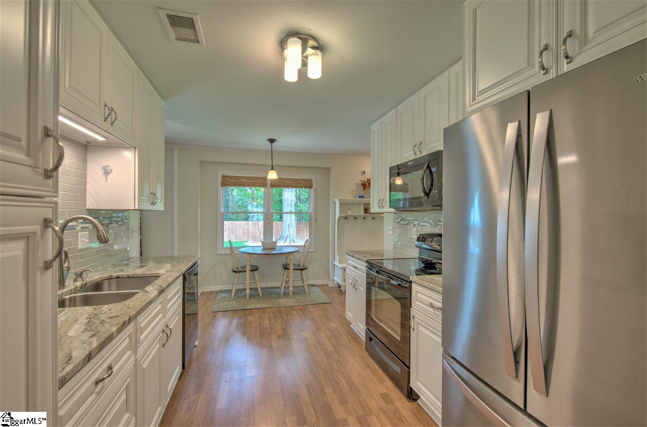 11 Eagle Ridge Lane Greenville, SC 29615 - Photo 10 of 33 Gallery Image 10