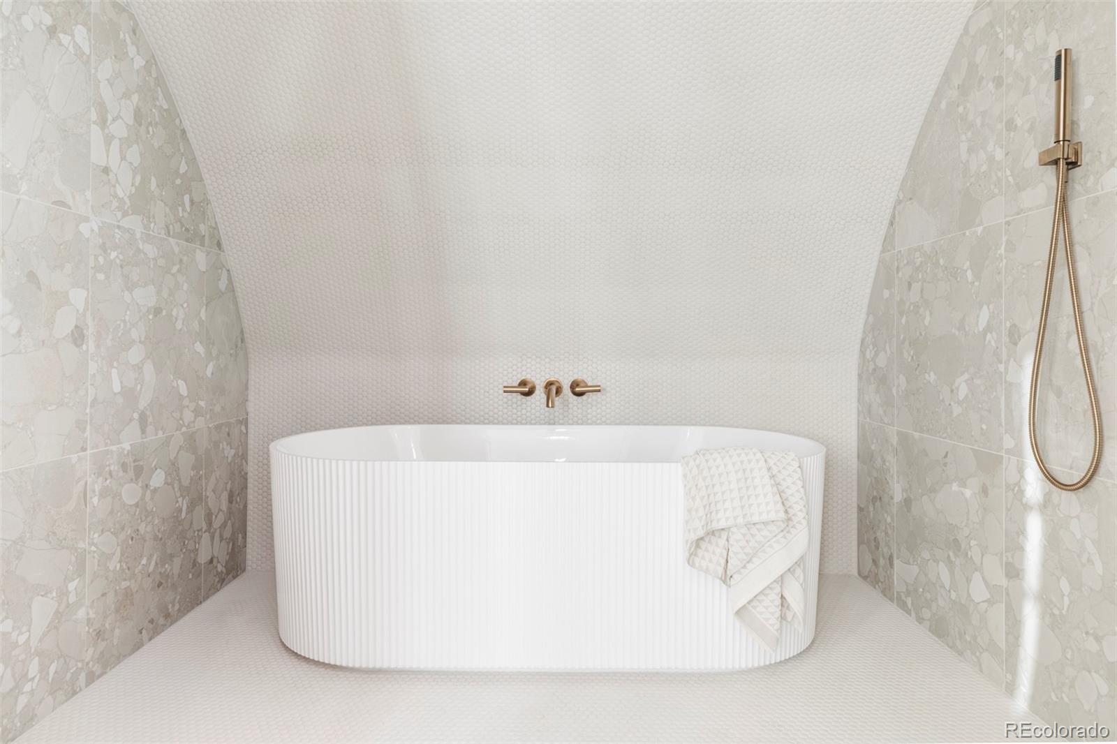 515 Cook Street Denver, CO 80206 - Photo 17 of 32