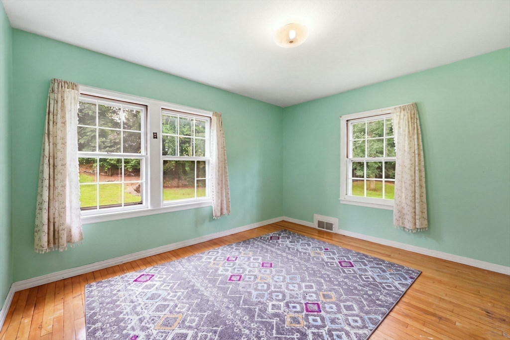 63 Goodwin Street Springfield, MA 01151 - Photo 17 of 42 Gallery Image 17