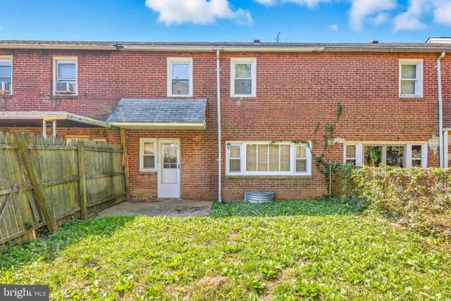 $169,900 | 18 South Pennewell Drive, Wilmington, DE 19809