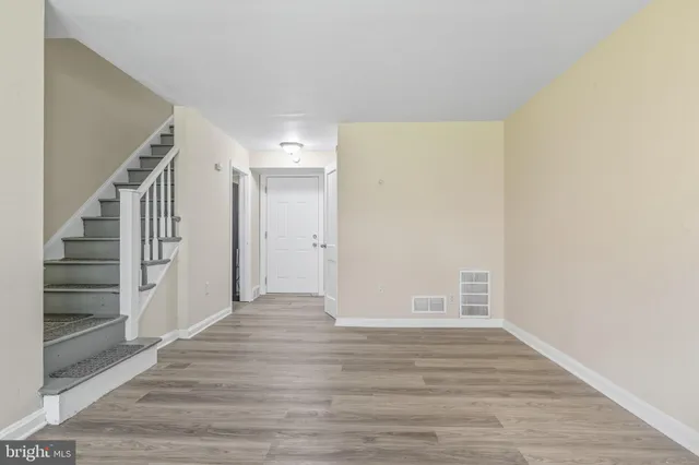 $169,900 | 18 South Pennewell Drive, Wilmington, DE 19809