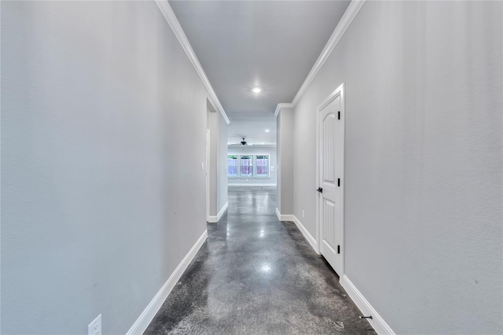 945 Sam Street Springtown, TX 76082 - Photo 6 of 39