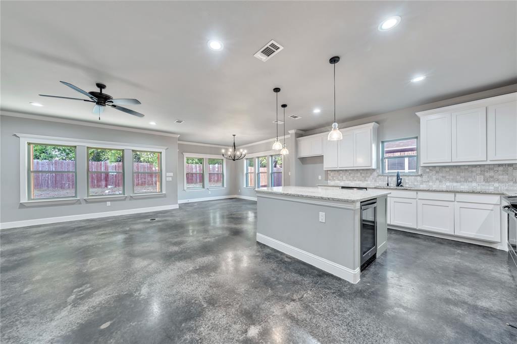 945 Sam Street Springtown, TX 76082 - Photo 7 of 39