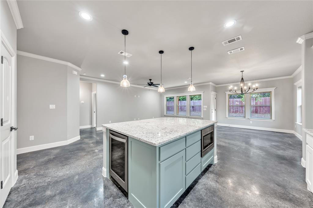 945 Sam Street Springtown, TX 76082 - Photo 9 of 39