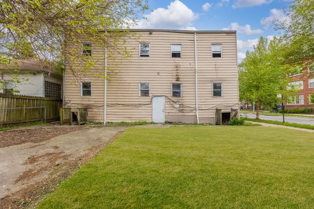 $475,000 | 6601 South St Lawrence Avenue, Chicago, IL 60637