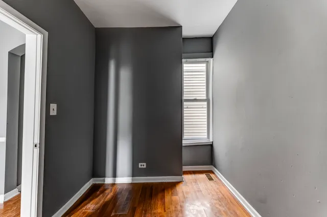 $475,000 | 6601 South St Lawrence Avenue, Chicago, IL 60637