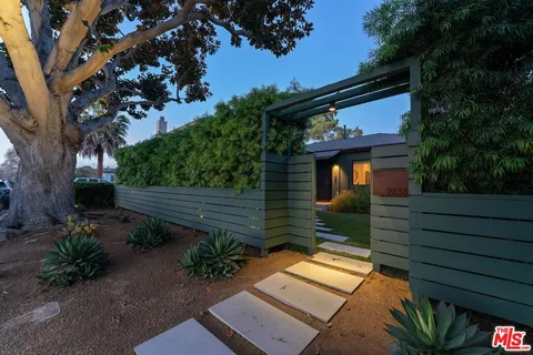 $1,685,000 | 2852 Burkshire Avenue, Los Angeles, CA 90064