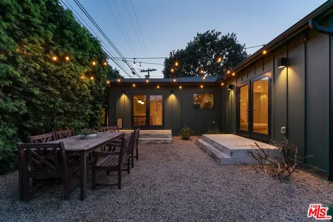 $1,685,000 | 2852 Burkshire Avenue, Los Angeles, CA 90064