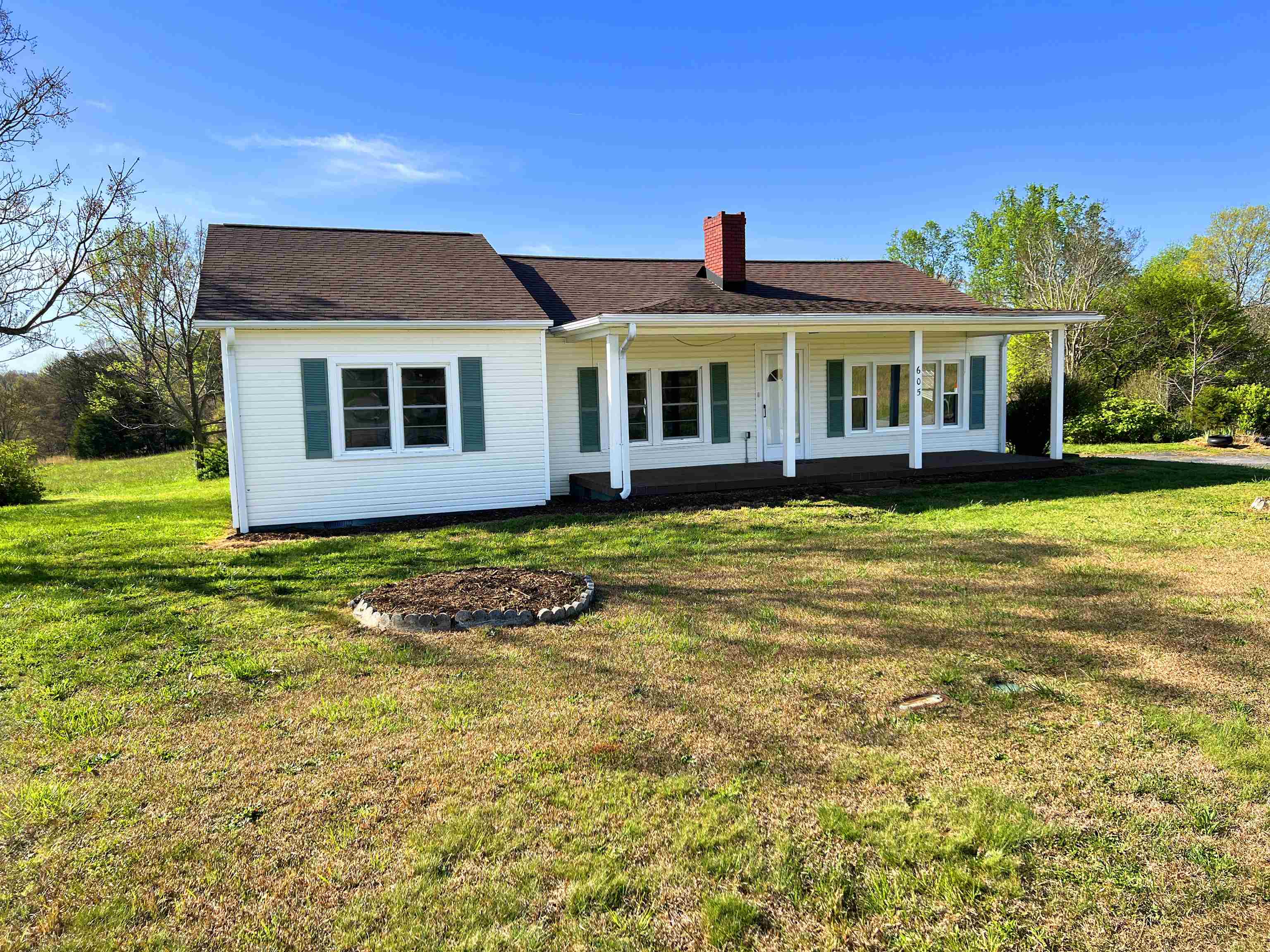 605 Motlow Creek Road Campobello, SC 29322 - Photo 1 of 24