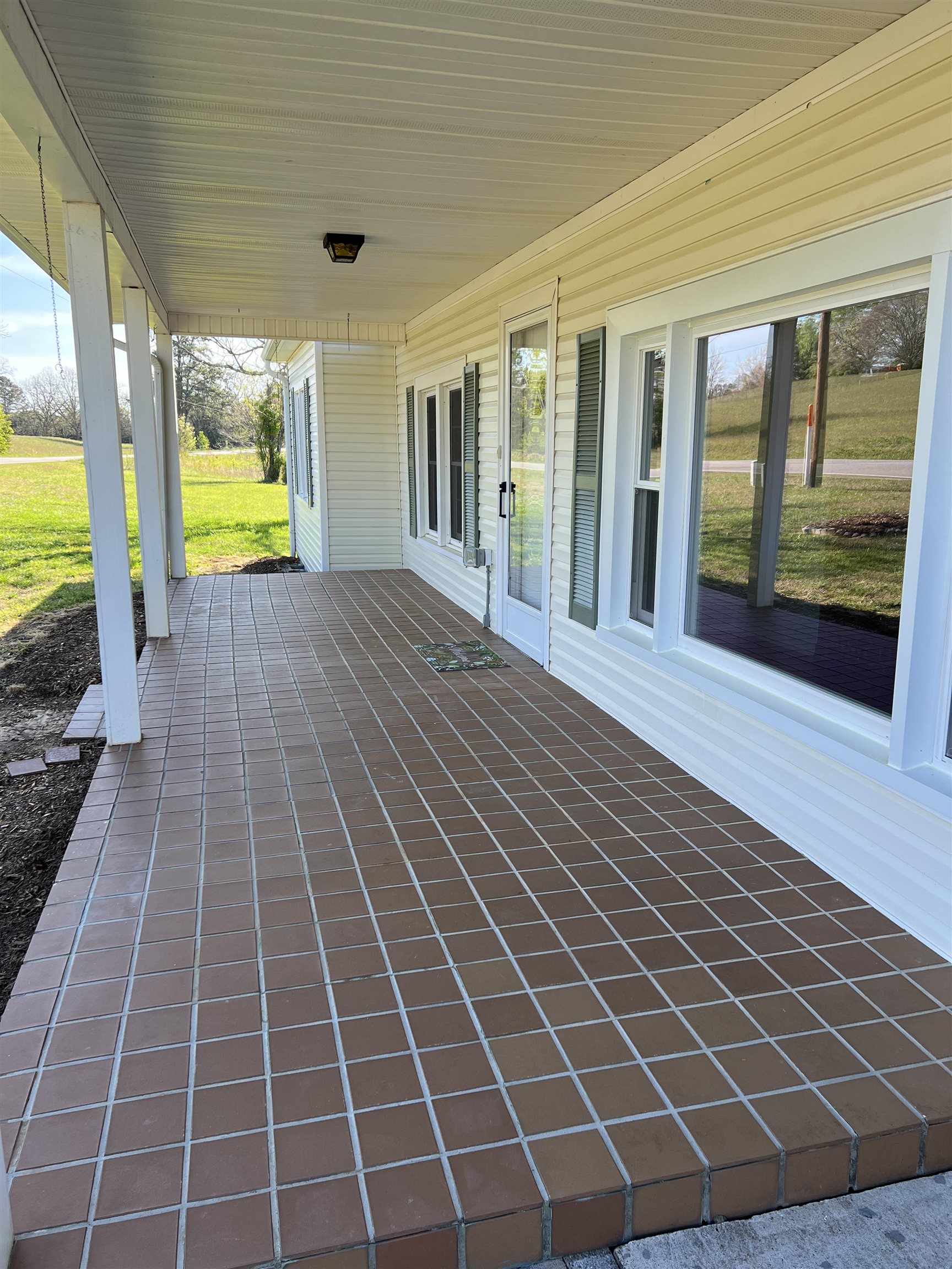 605 Motlow Creek Road Campobello, SC 29322 - Photo 16 of 24
