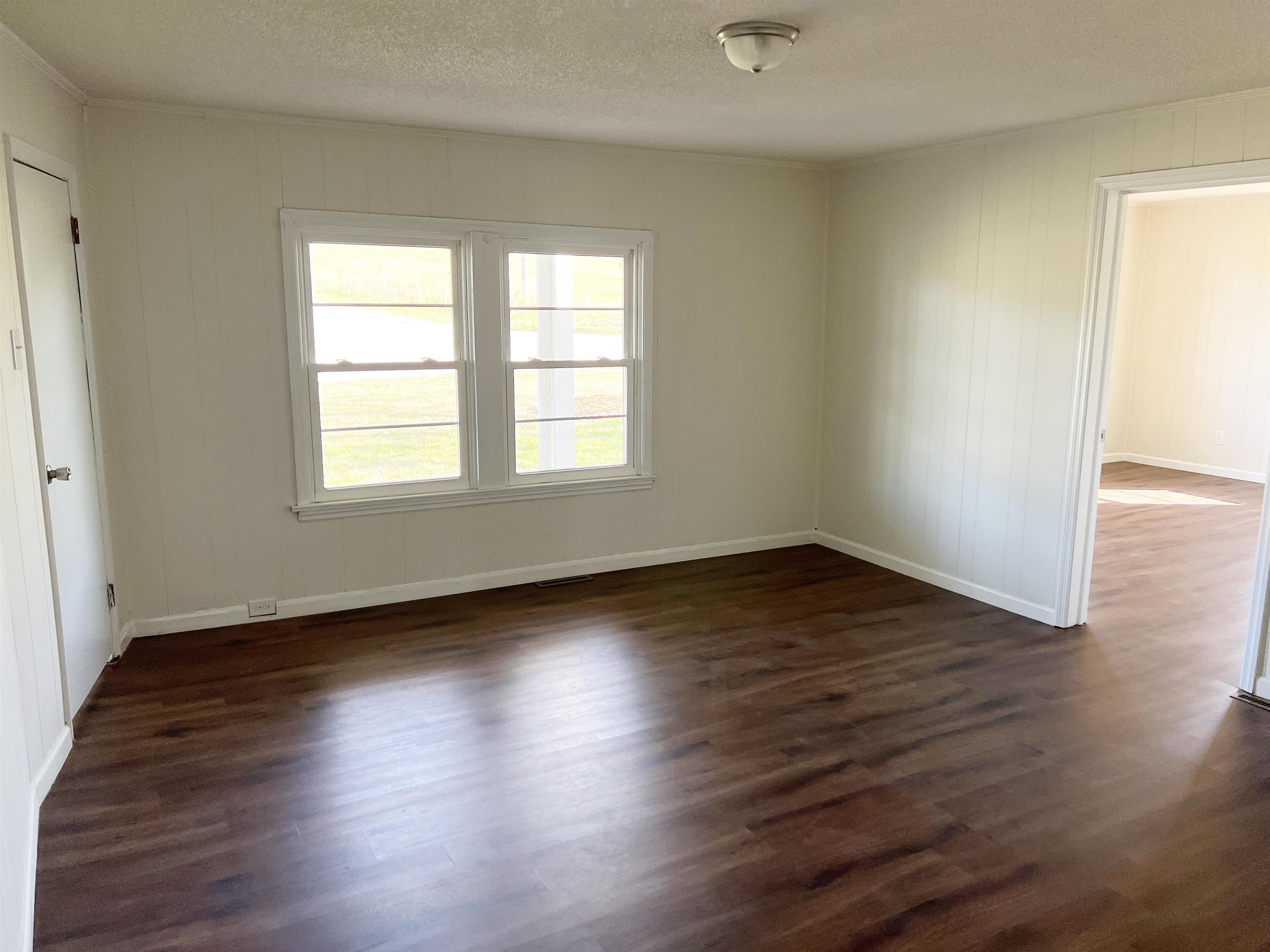 605 Motlow Creek Road Campobello, SC 29322 - Photo 7 of 24