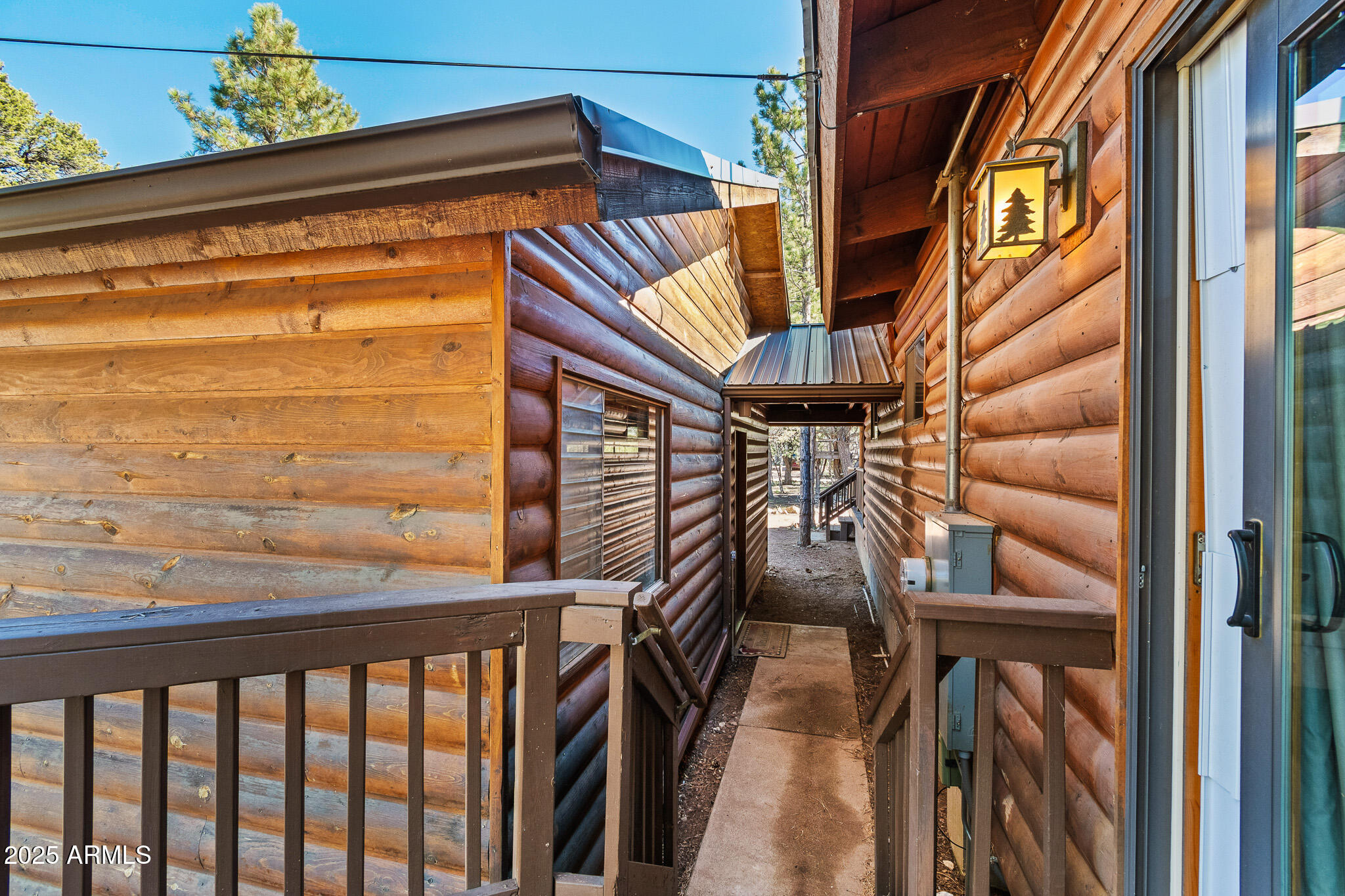 2948 Wildcat Trail Overgaard, AZ 85933 - Photo 28 of 38 a view of an entryway